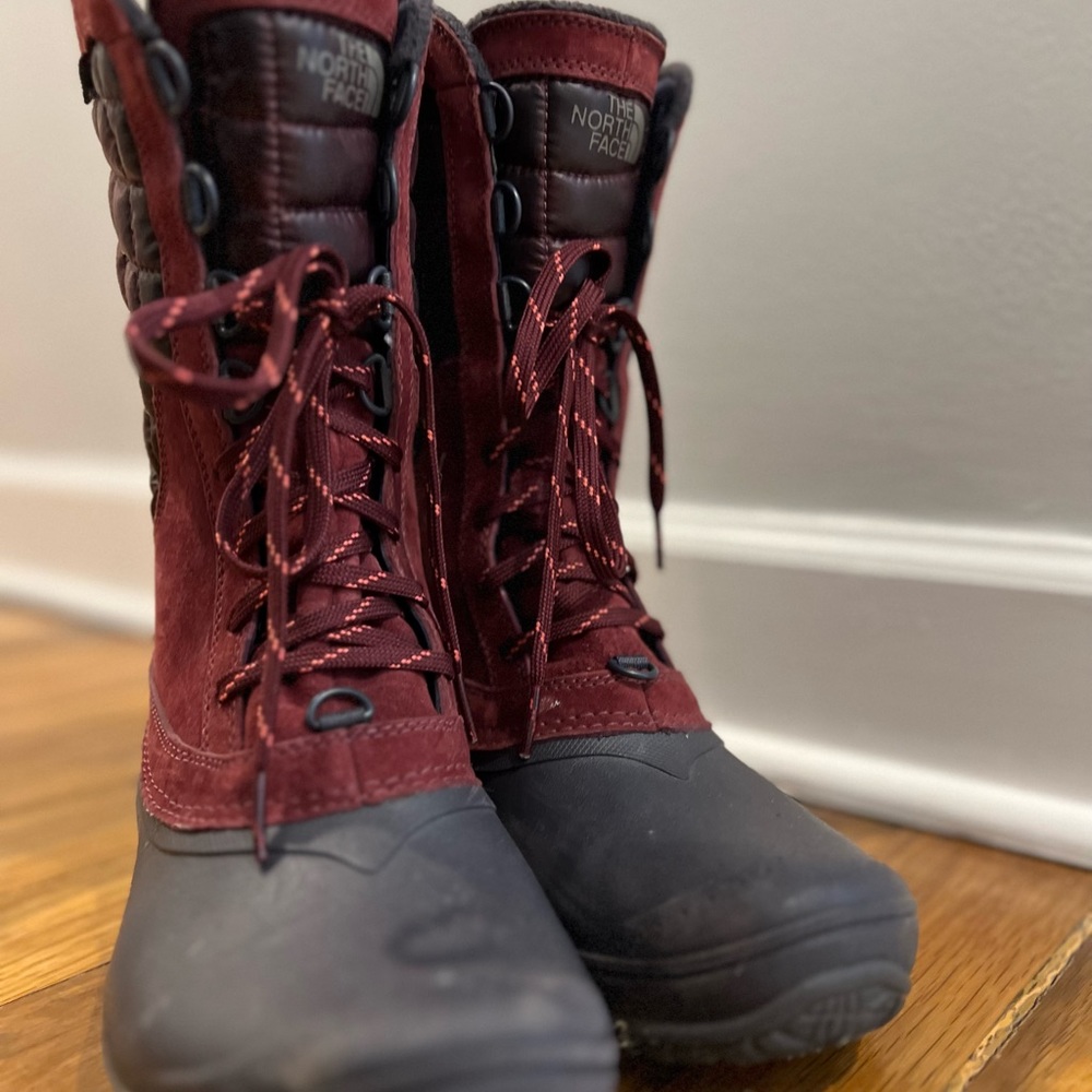 The North Face women’s snow boots, size 7.5